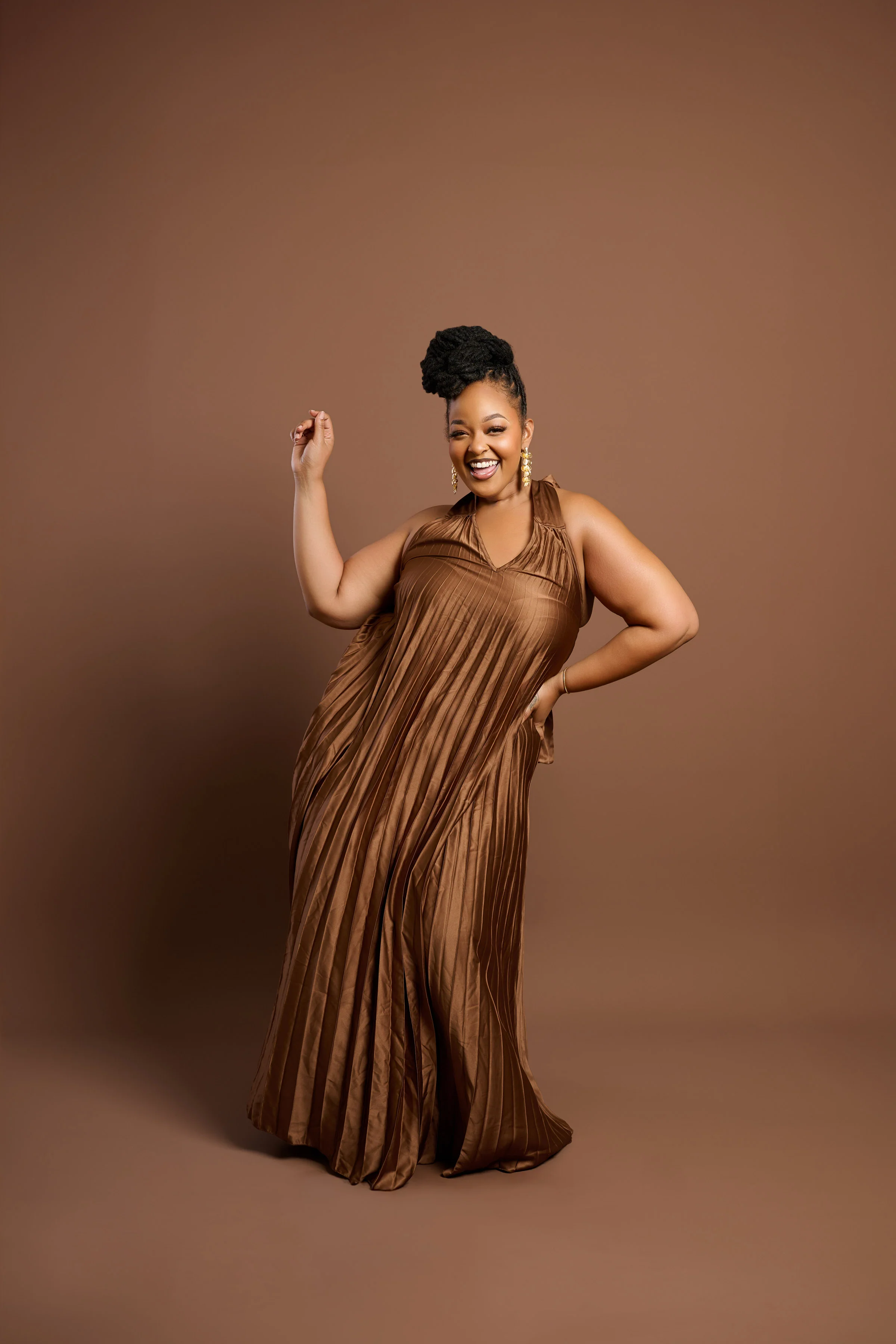 Kate Cocoa Brown Seamless Paper Backdrop for Photography - Image 12
