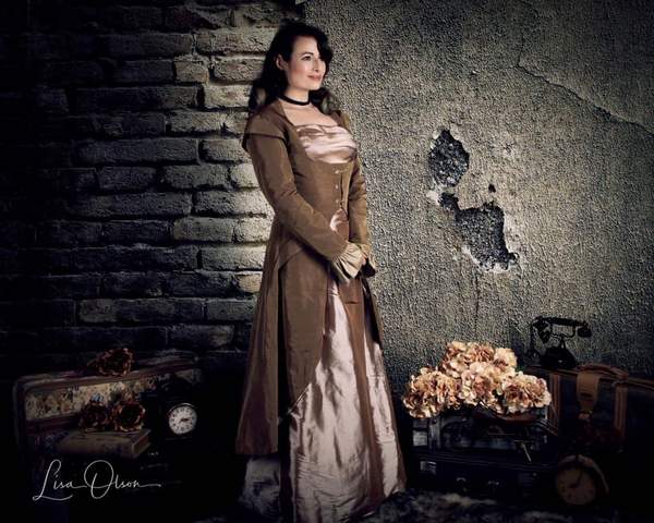 Kate Grey Damaged  Cement Brick Backdrop for Senior Photo