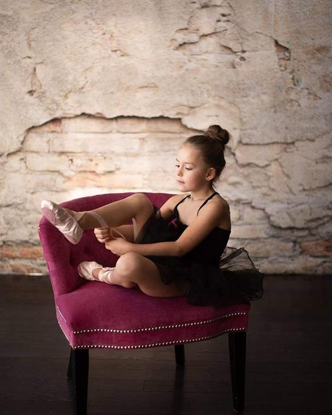 Kate Retro Damaged Cement Brick Backdrop